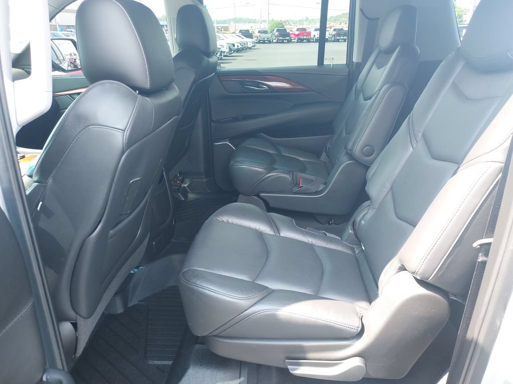 Used 2020 Cadillac Escalade ESV Luxury AWD/4WD image 14