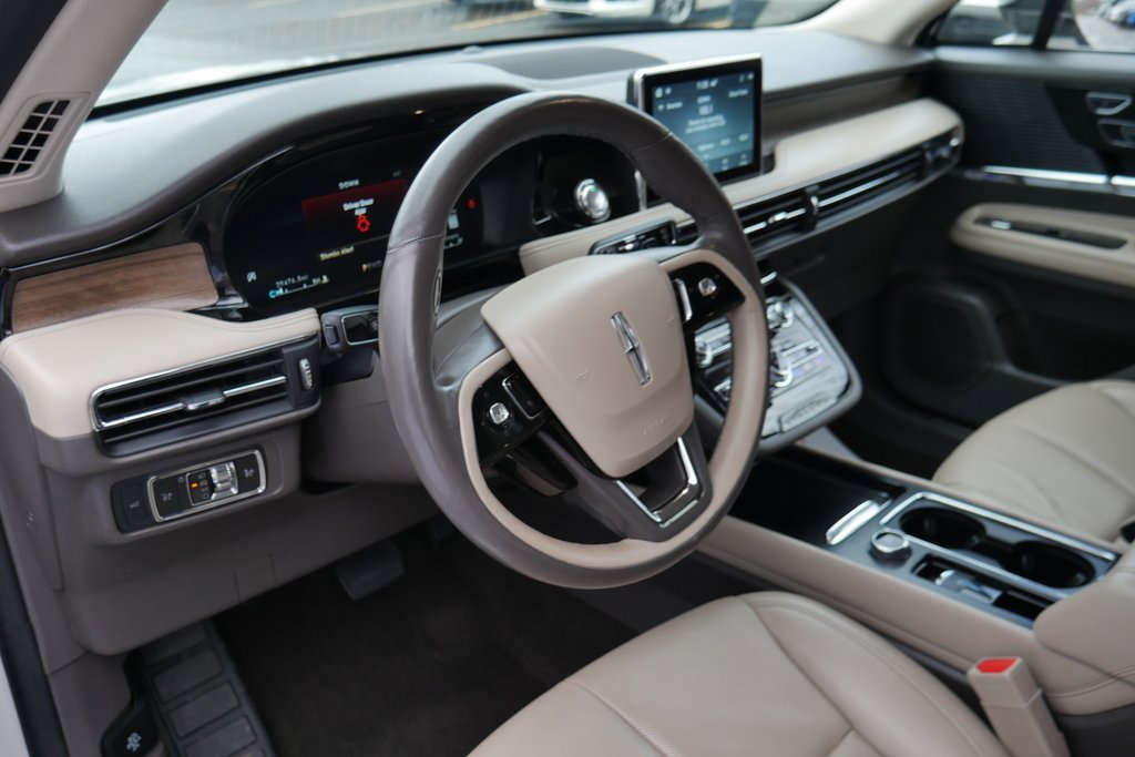 Used 2022 Lincoln Corsair Reserve w/ Equipment Group 201A image 10