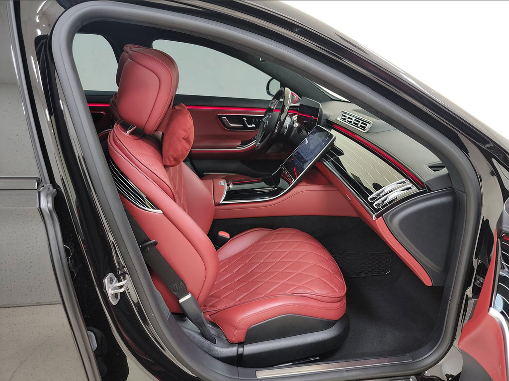Used 2024 Mercedes-Benz S 580 4MATIC Sedan image 9