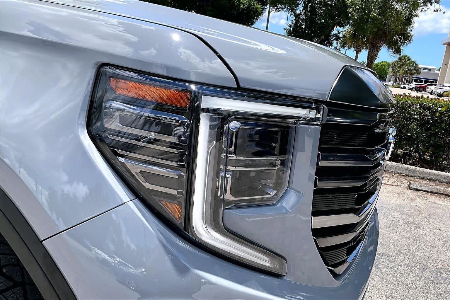 Used 2024 GMC Sierra 1500 AT4 w/ AT4 Premium Package AWD/4WD image 28