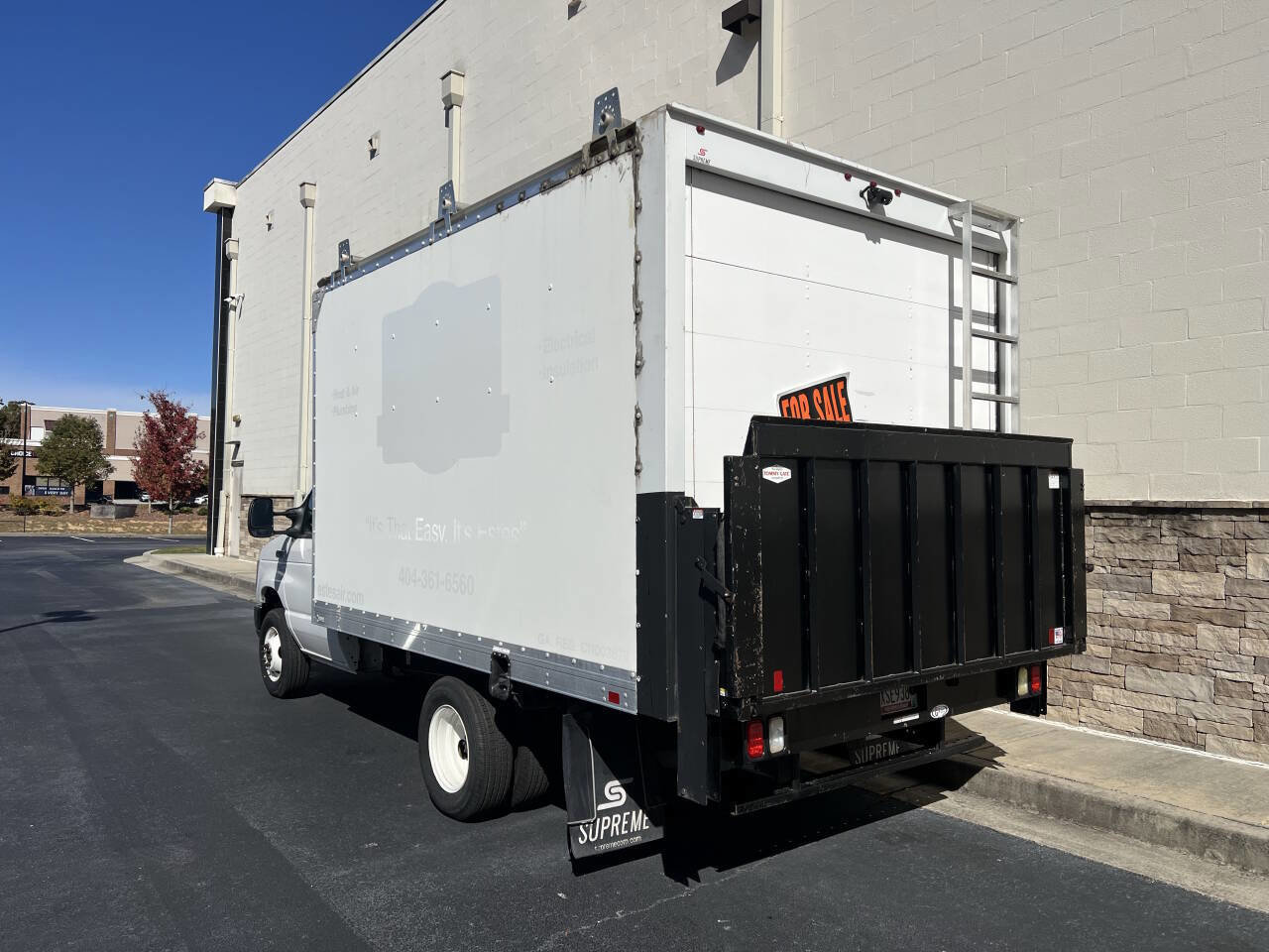 Used 2021 Ford E-350 and Econoline 350 Super Duty w/ Power Windows & Locks Group RWD image 3