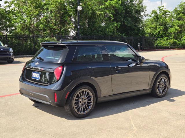 Certified 2025 MINI Cooper S image 5