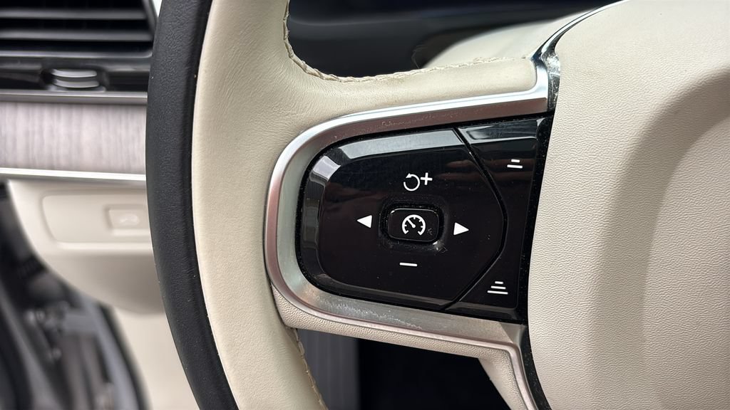 Certified 2024 Volvo XC90 B6 Plus AWD/4WD image 18