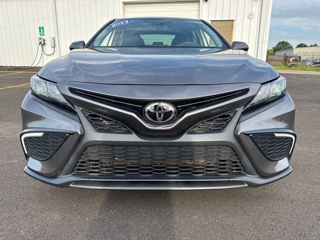 Used 2023 Toyota Camry SE FWD image 10