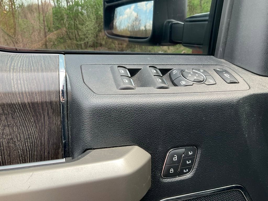 Used 2020 Ford F350 Lariat image 15