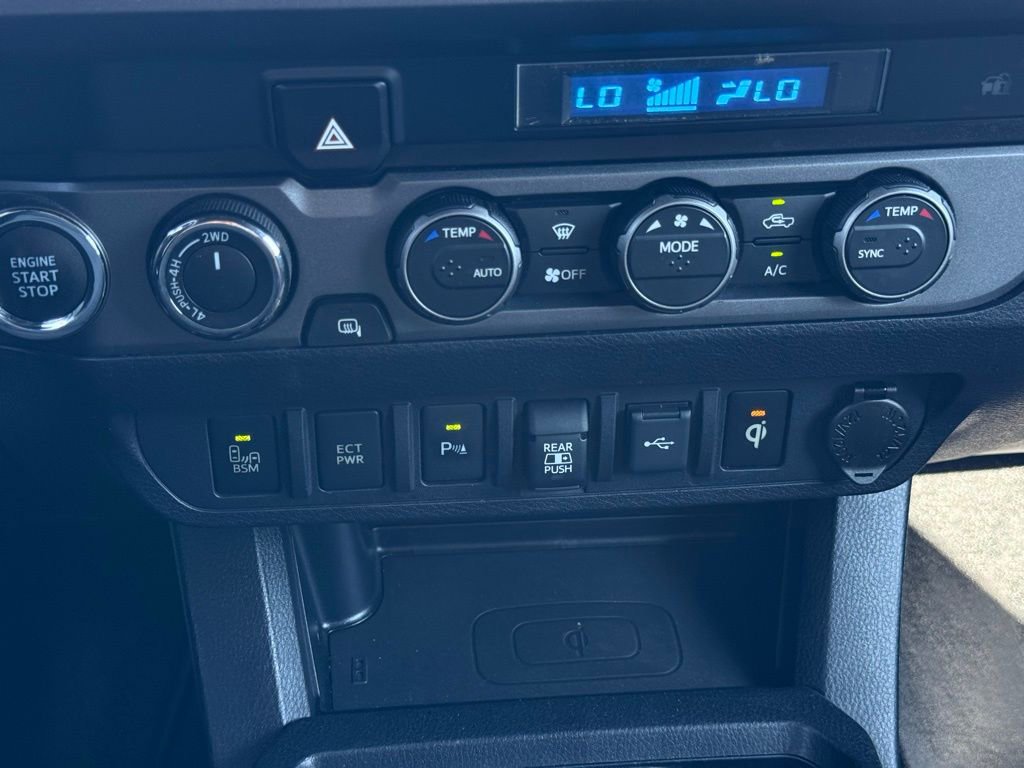 Used 2021 Toyota Tacoma TRD Off-Road w/ Technology Package AWD/4WD image 27