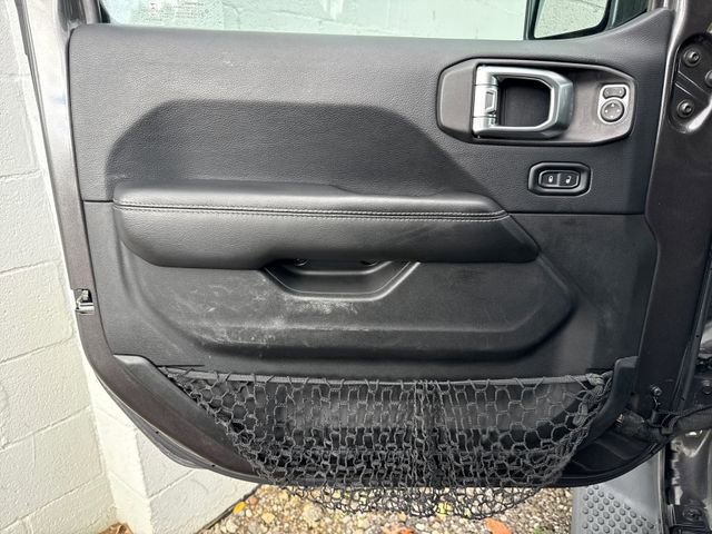 Used 2018 Jeep Wrangler Unlimited Sahara AWD/4WD image 22