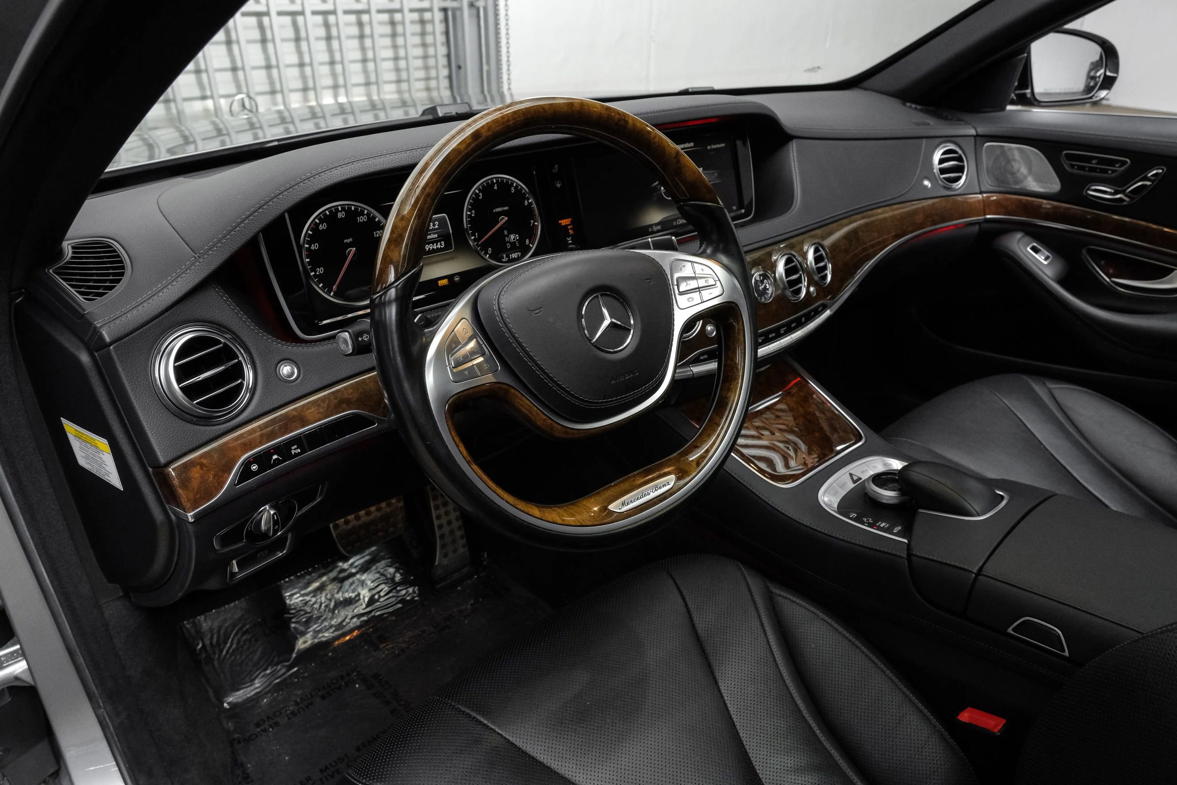 Used 2014 Mercedes-Benz S 550 Sedan image 3
