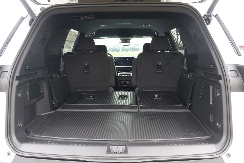 New 2026 Chevrolet Traverse LT w/ Driver Confidence Package FWD image 46