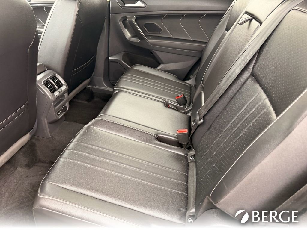 Used 2022 Volkswagen Tiguan SE image 15