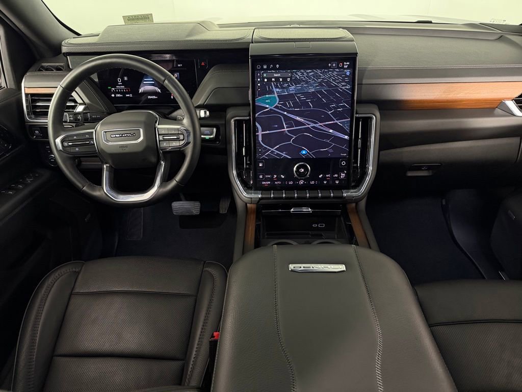 Used 2025 GMC Yukon Denali image 13