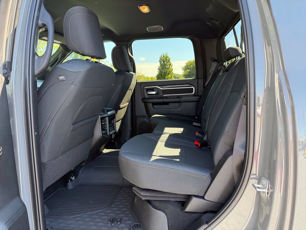 New 2026 RAM 2500 Big Horn AWD/4WD image 17