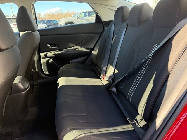 Used 2021 Hyundai Elantra SEL w/ Convenience Package image 18