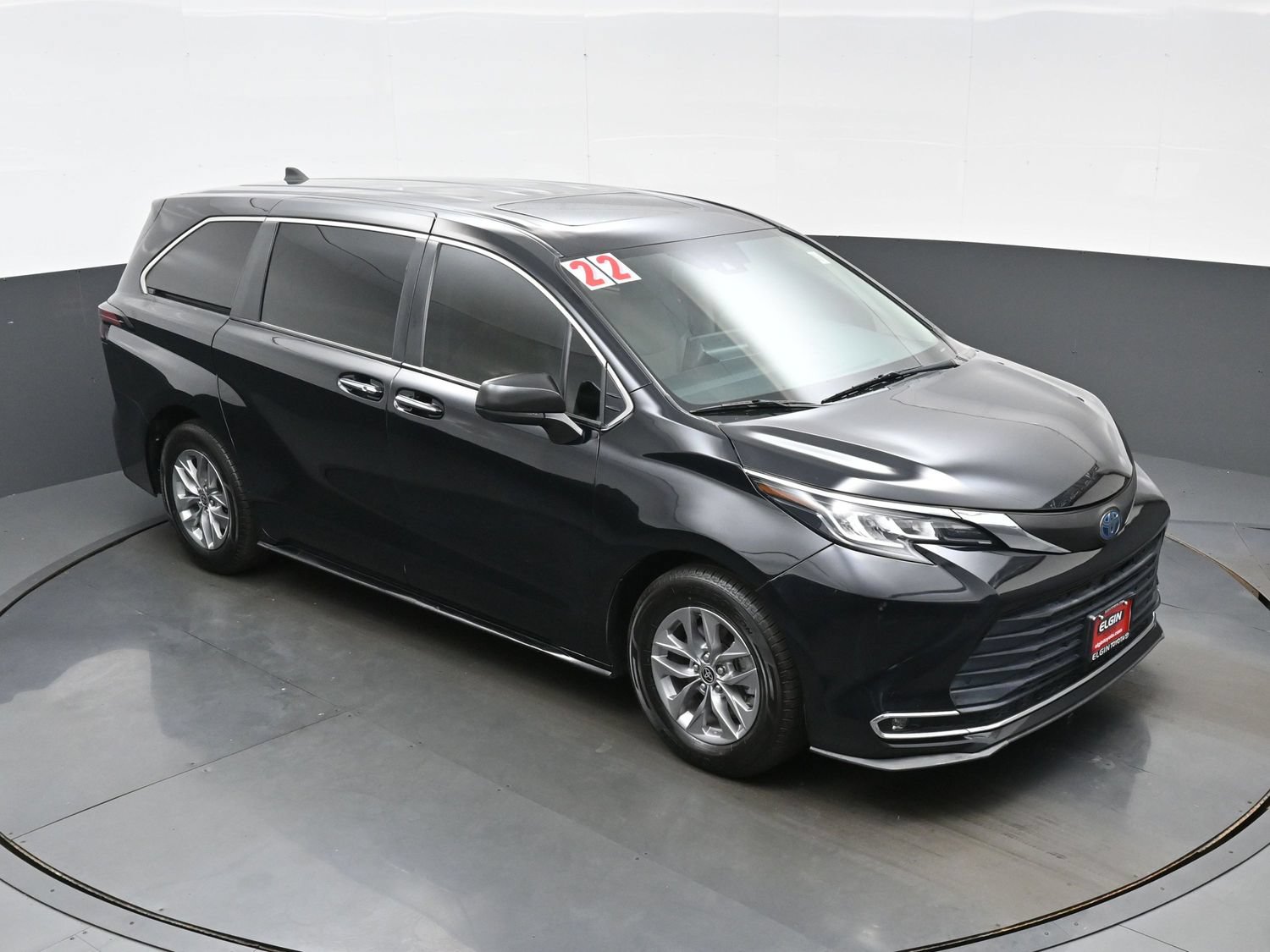 Used 2022 Toyota Sienna XLE FWD image 36