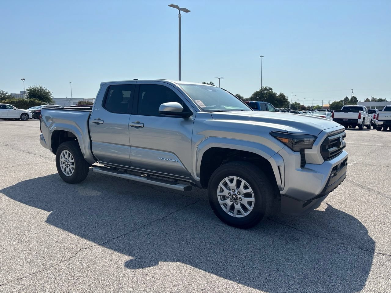 Used 2025 Toyota Tacoma SR5 AWD/4WD image 3