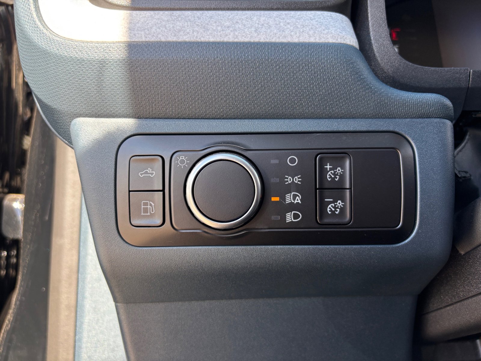 New 2025 Ford Maverick XLT w/ XLT Luxury Package image 14