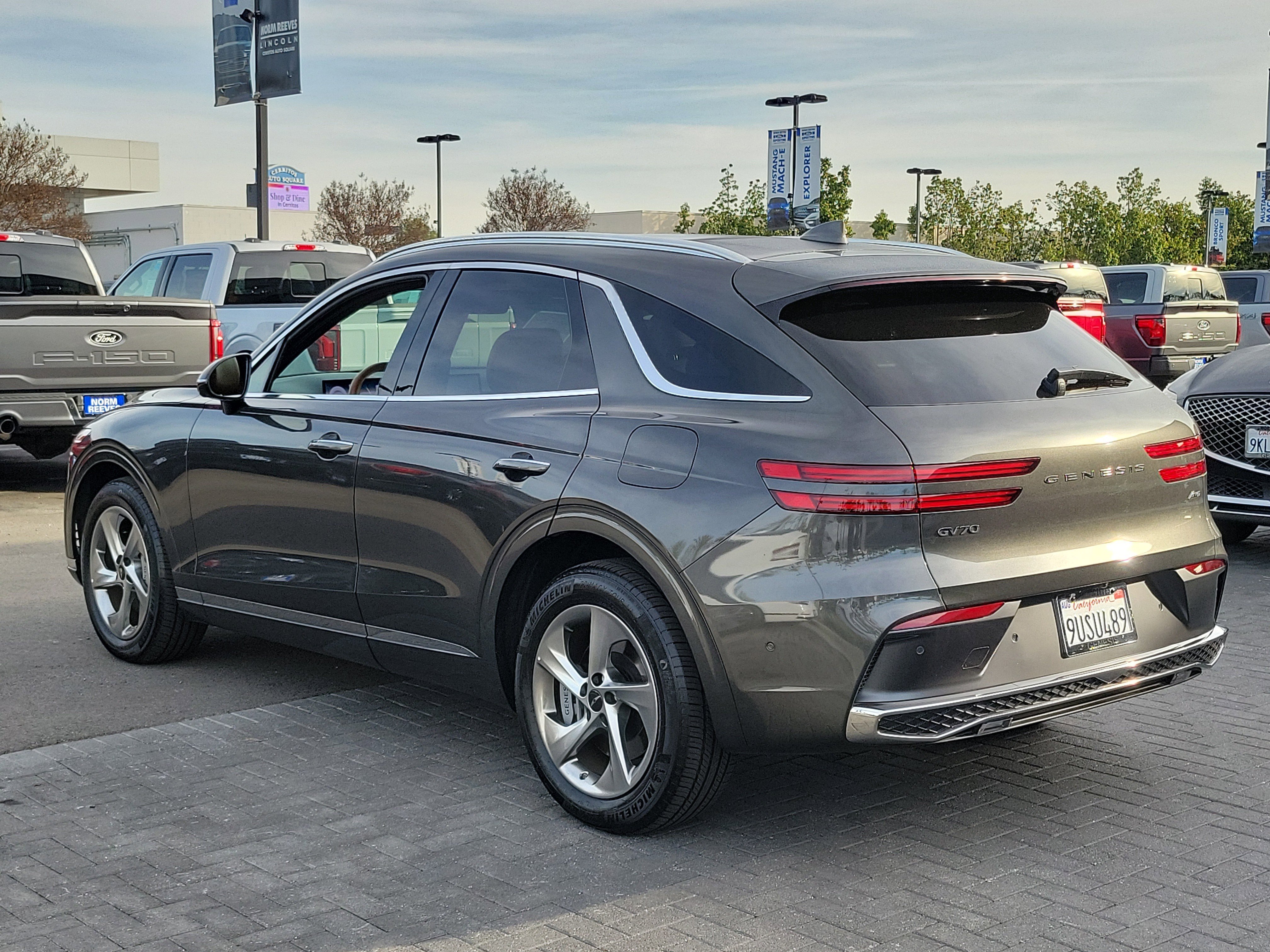 Certified 2026 Genesis GV70 2.5T Advanced image 28