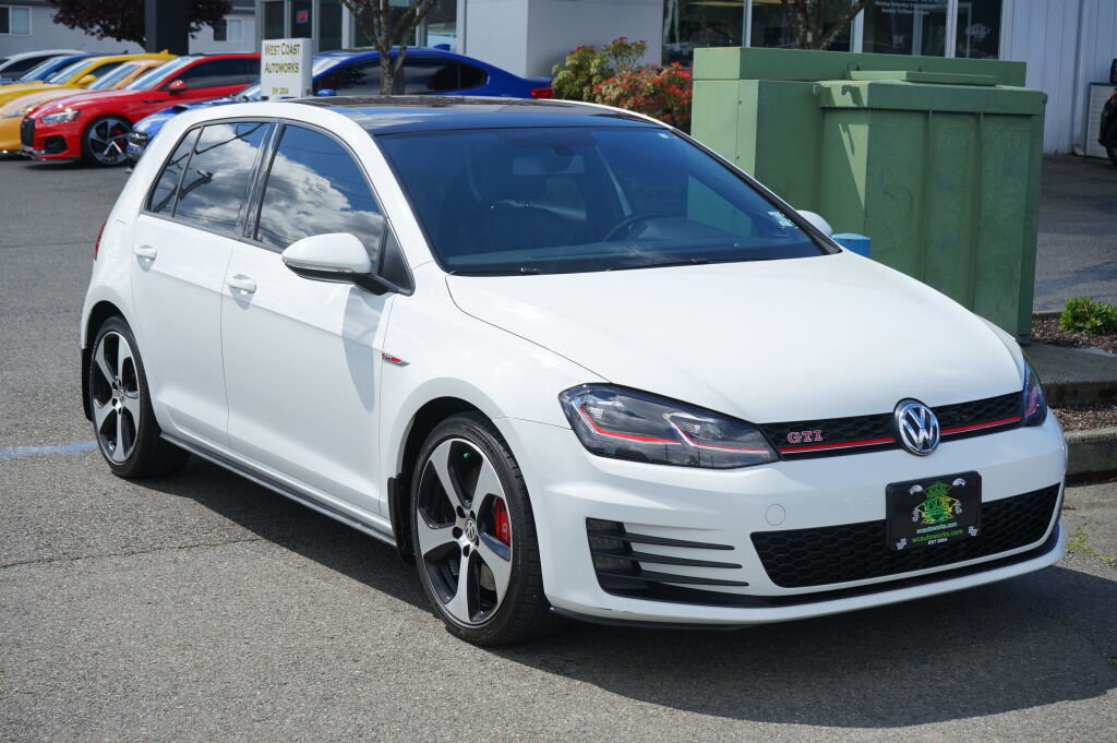 Used 2017 Volkswagen GTI SE FWD image 6