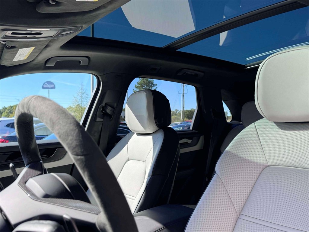 New 2026 Porsche Cayenne GTS image 12