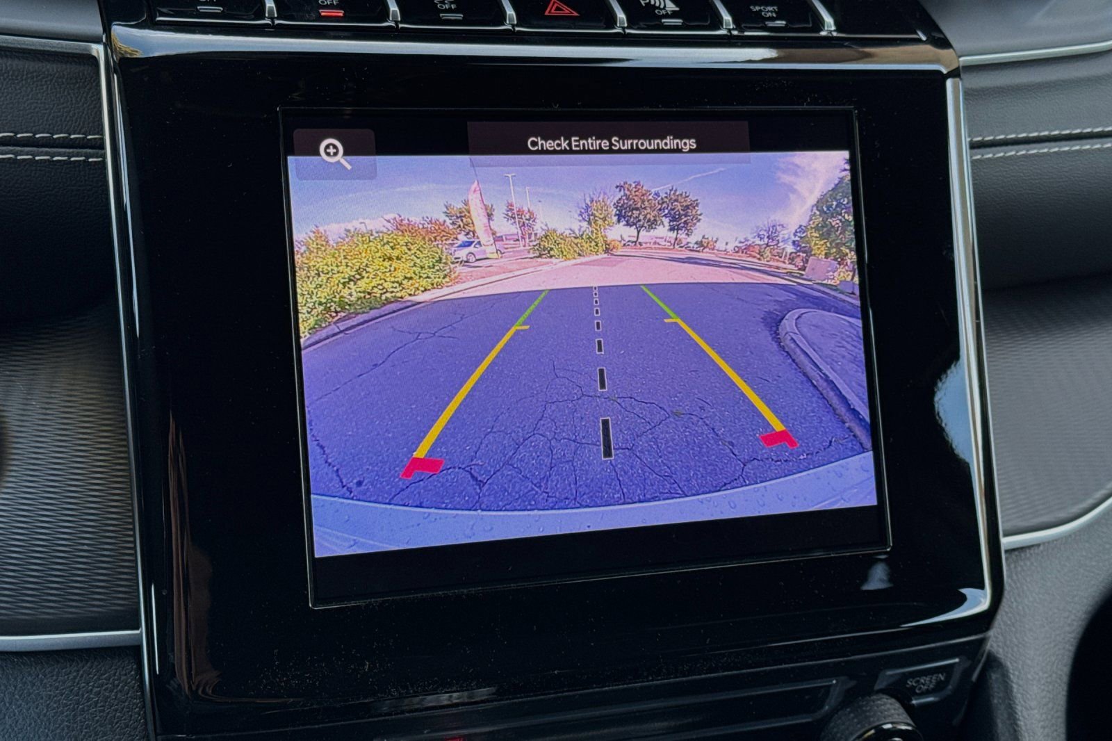 Used 2025 Jeep Grand Cherokee Laredo X image 18