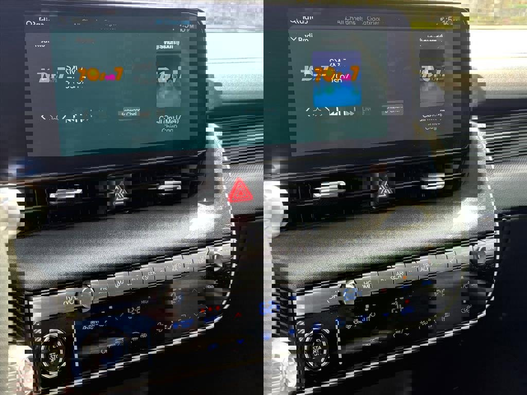 Certified 2025 Hyundai Ioniq 5 SEL image 10