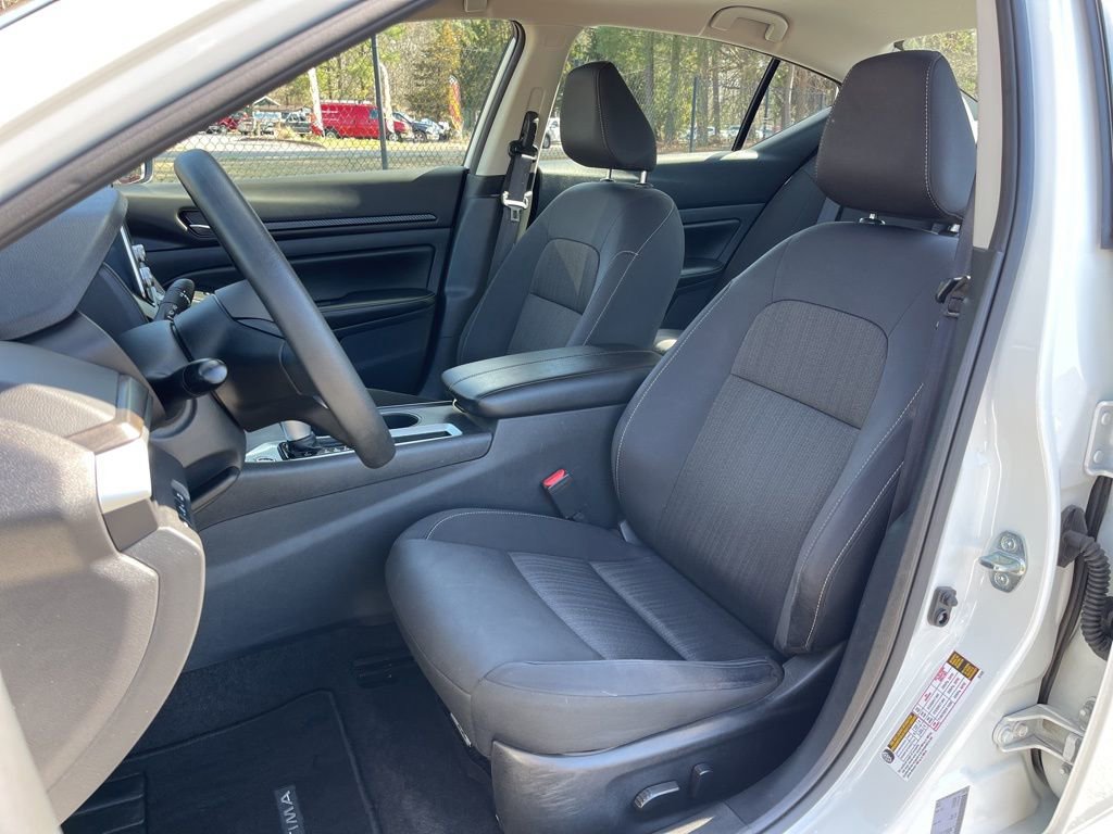 Used 2025 Nissan Altima 2.5 SV image 18