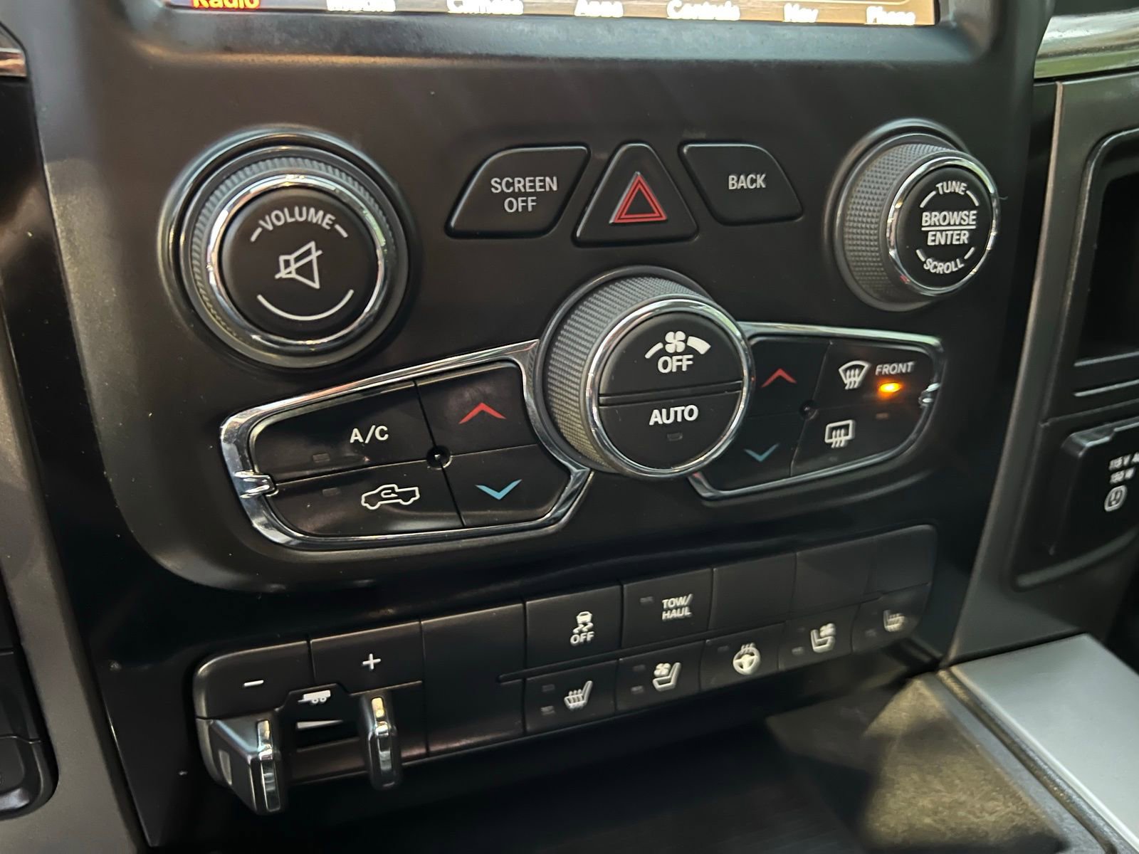 Used 2018 RAM 1500 Sport w/ Sport Premium Group image 16