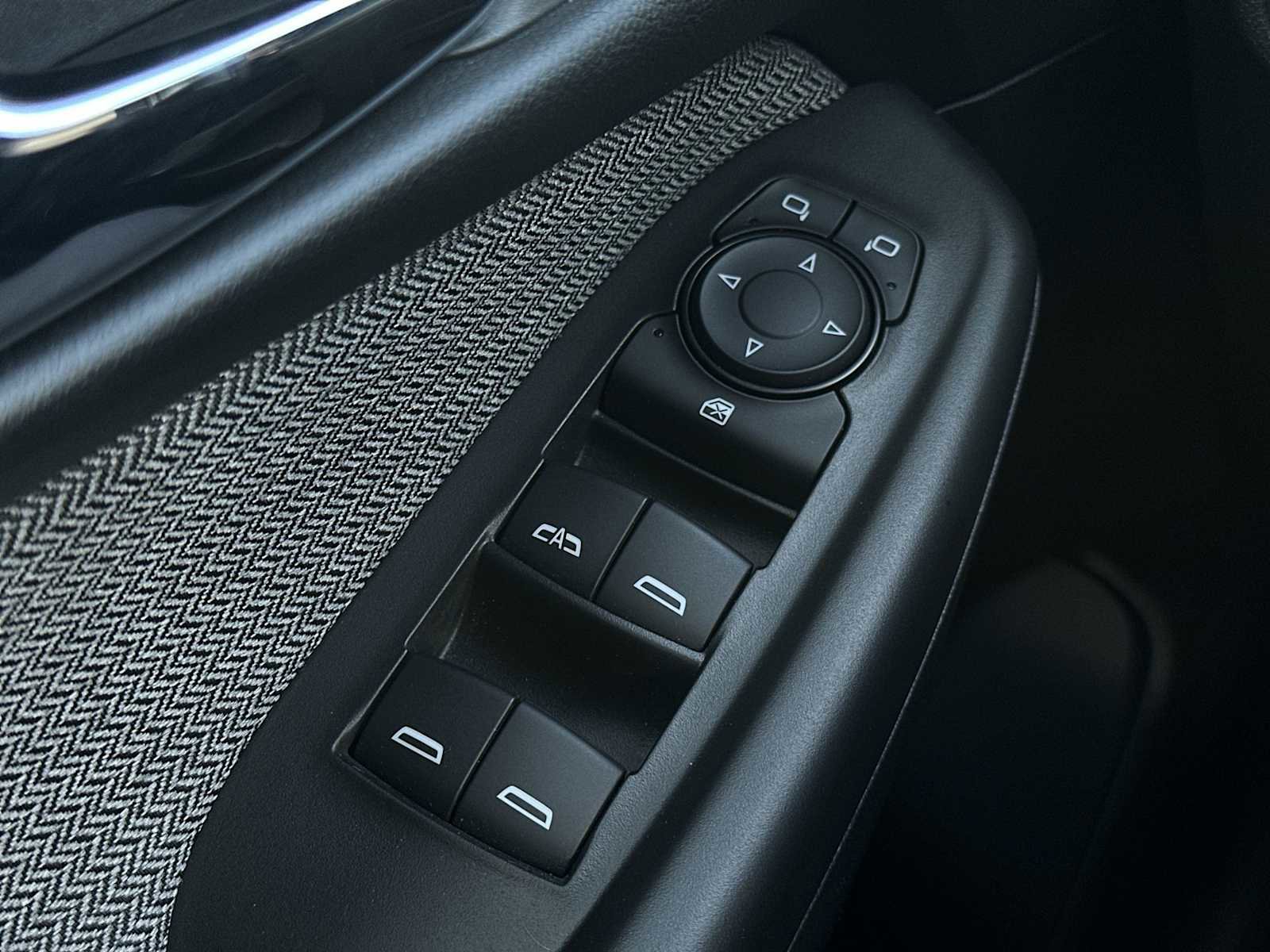 Used 2025 Chevrolet TrailBlazer LT image 15