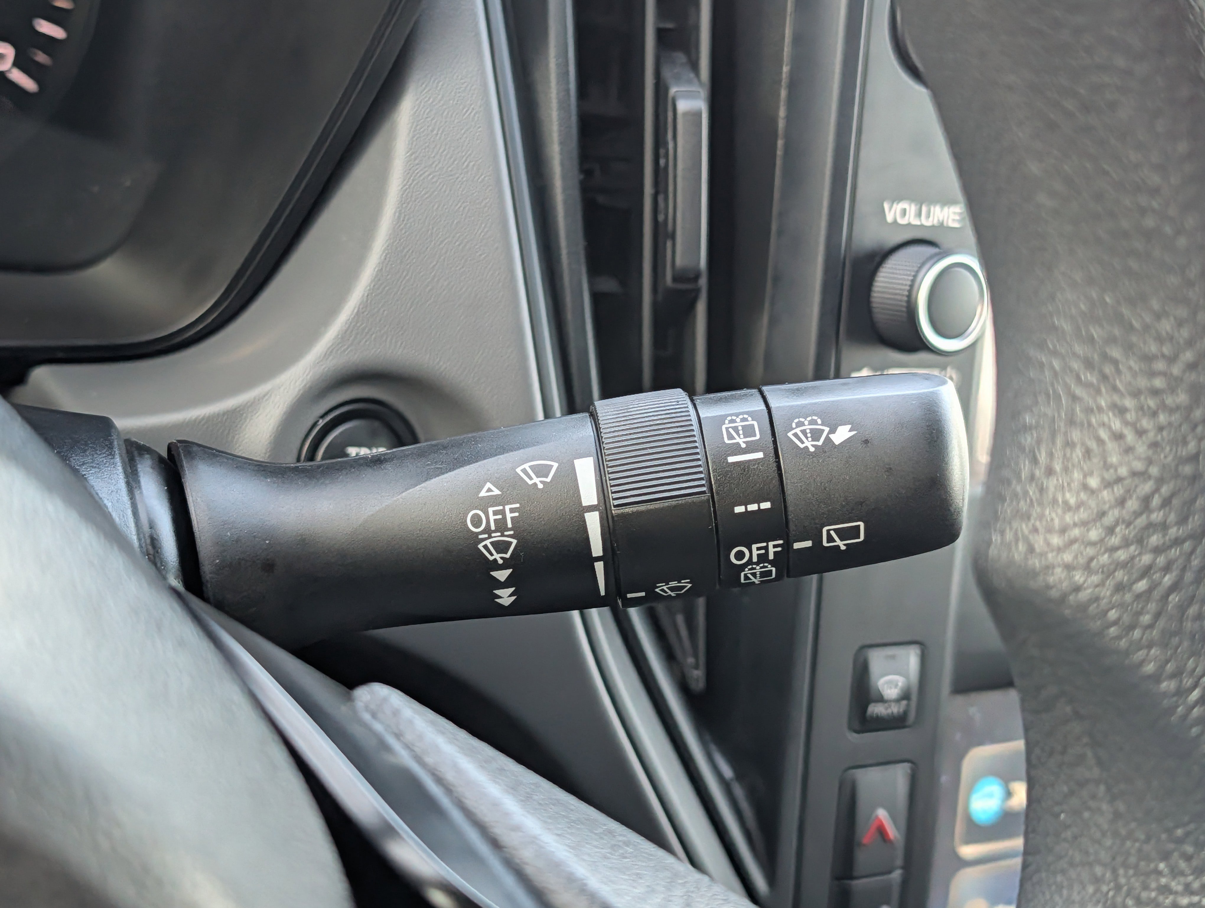 Certified 2025 Subaru Crosstrek 2.0i image 31