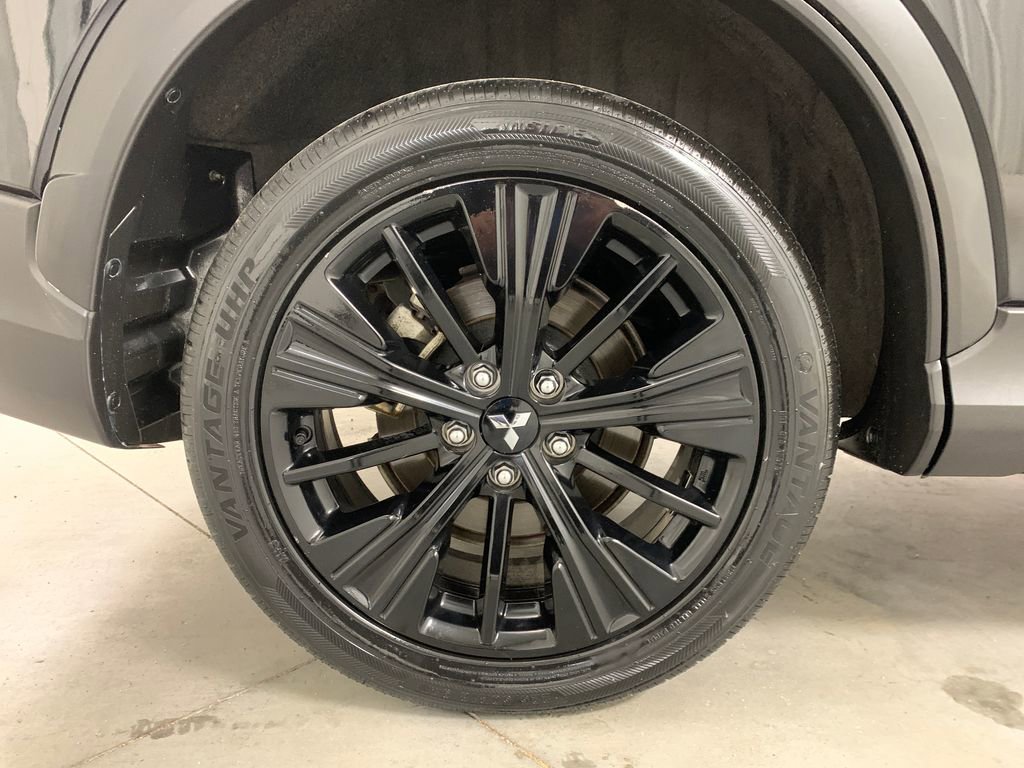 Used 2022 Mitsubishi Eclipse Cross LE image 23