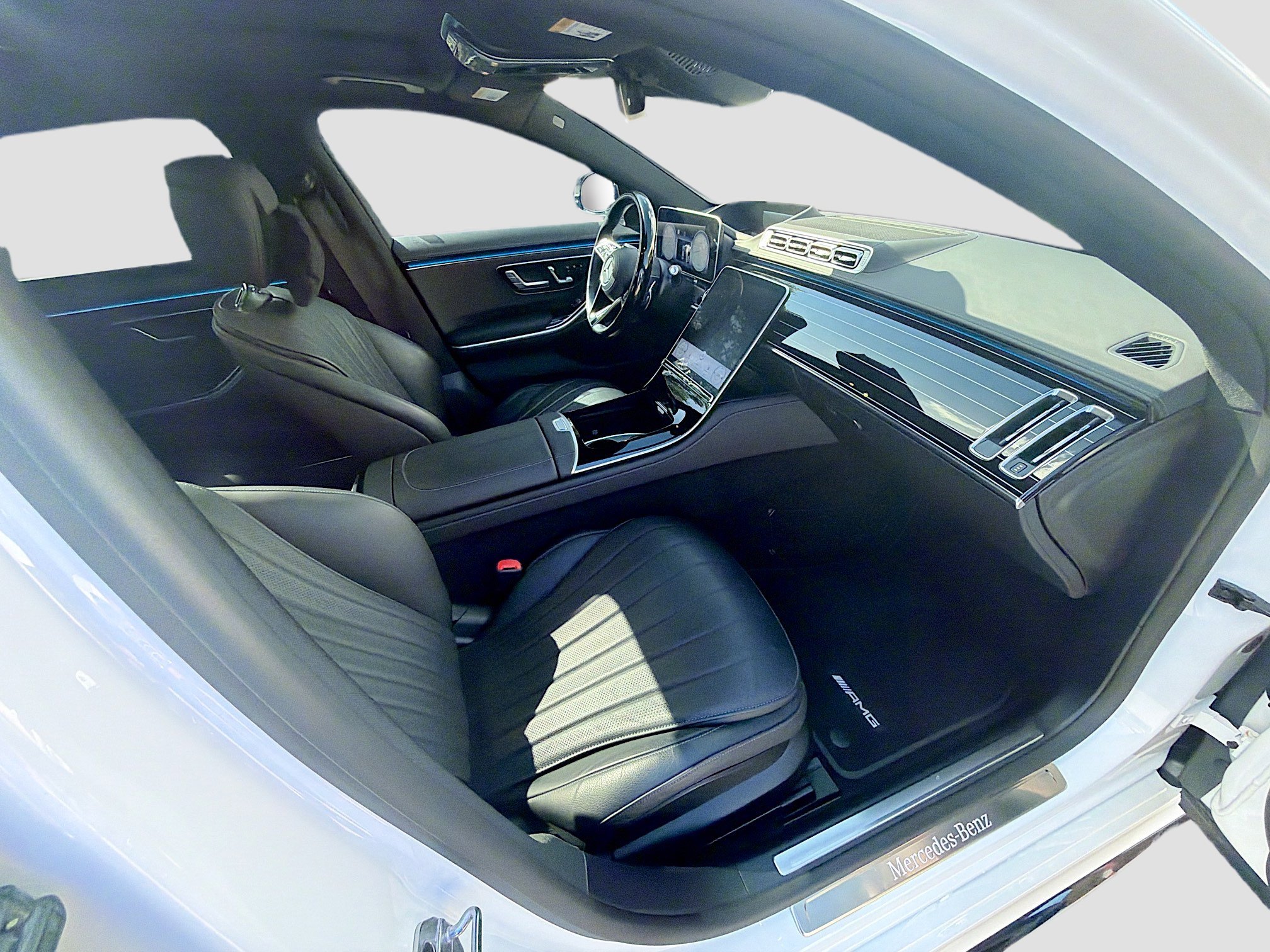 Used 2022 Mercedes-Benz S 580 4MATIC Sedan w/ AMG Line Package image 29