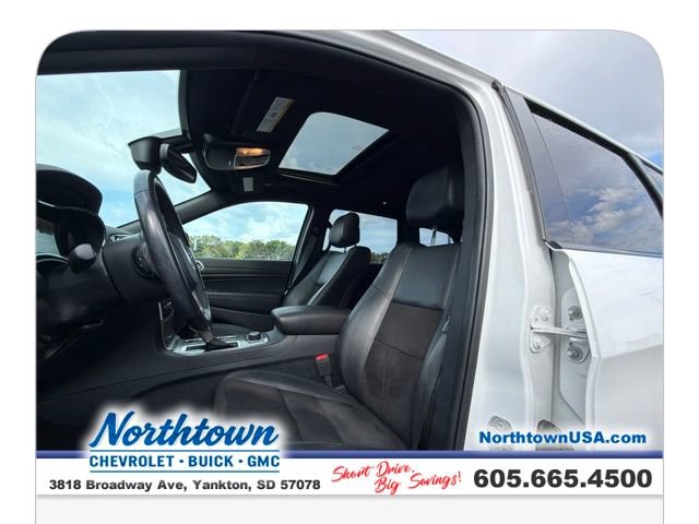 Used 2020 Jeep Grand Cherokee Altitude AWD/4WD image 14