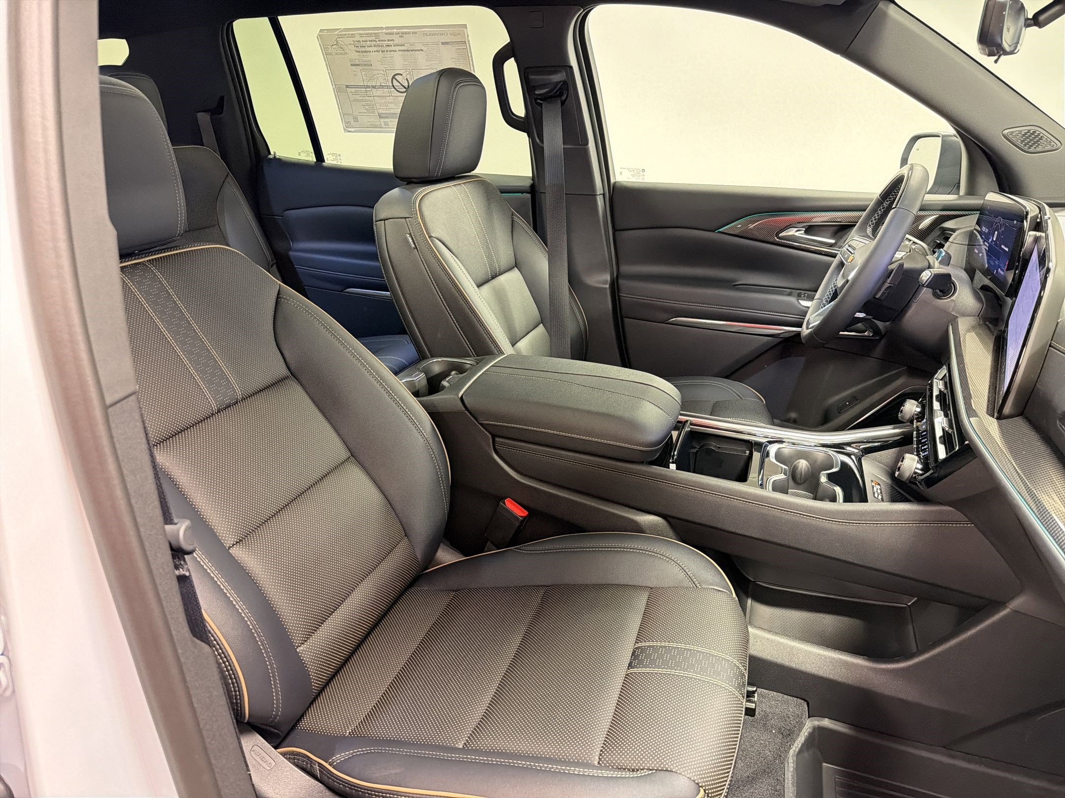 New 2026 Chevrolet Traverse High Country w/ LPO, Floor Liner Package image 31