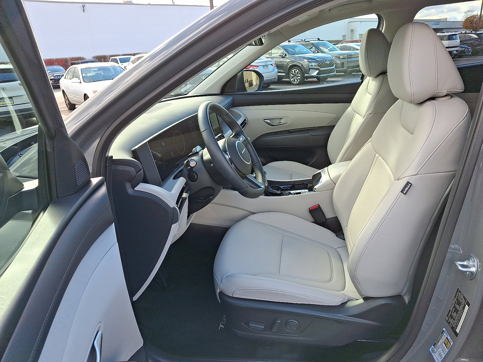 Certified 2025 Hyundai Tucson SEL image 13