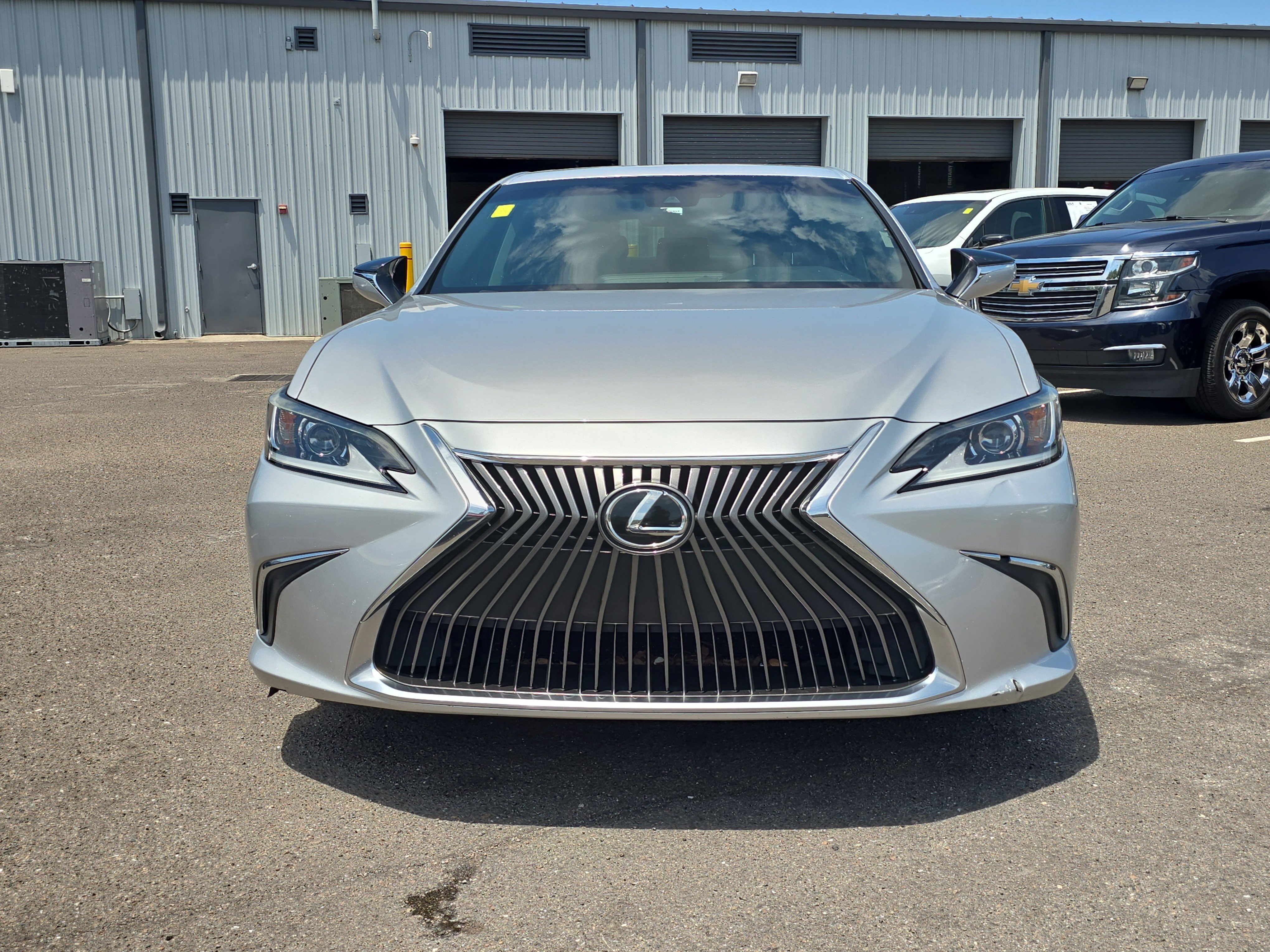 Used 2021 Lexus ES 350 w/ Accessory Package 2 FWD image 3