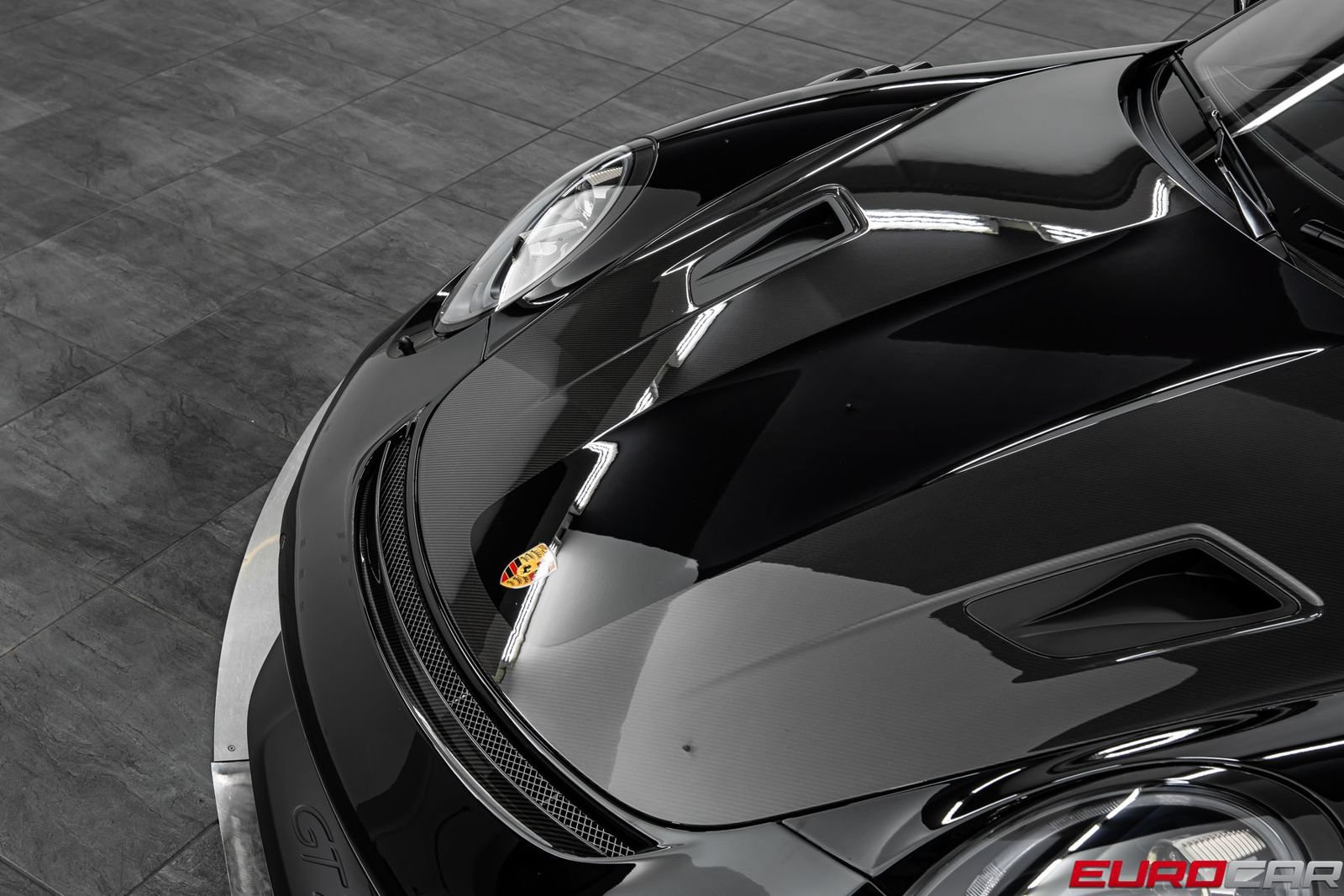 Used 2018 Porsche 911 GT2 RS RWD image 9