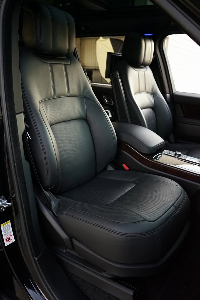 Used 2020 Land Rover Range Rover Long Wheelbase HSE image 4