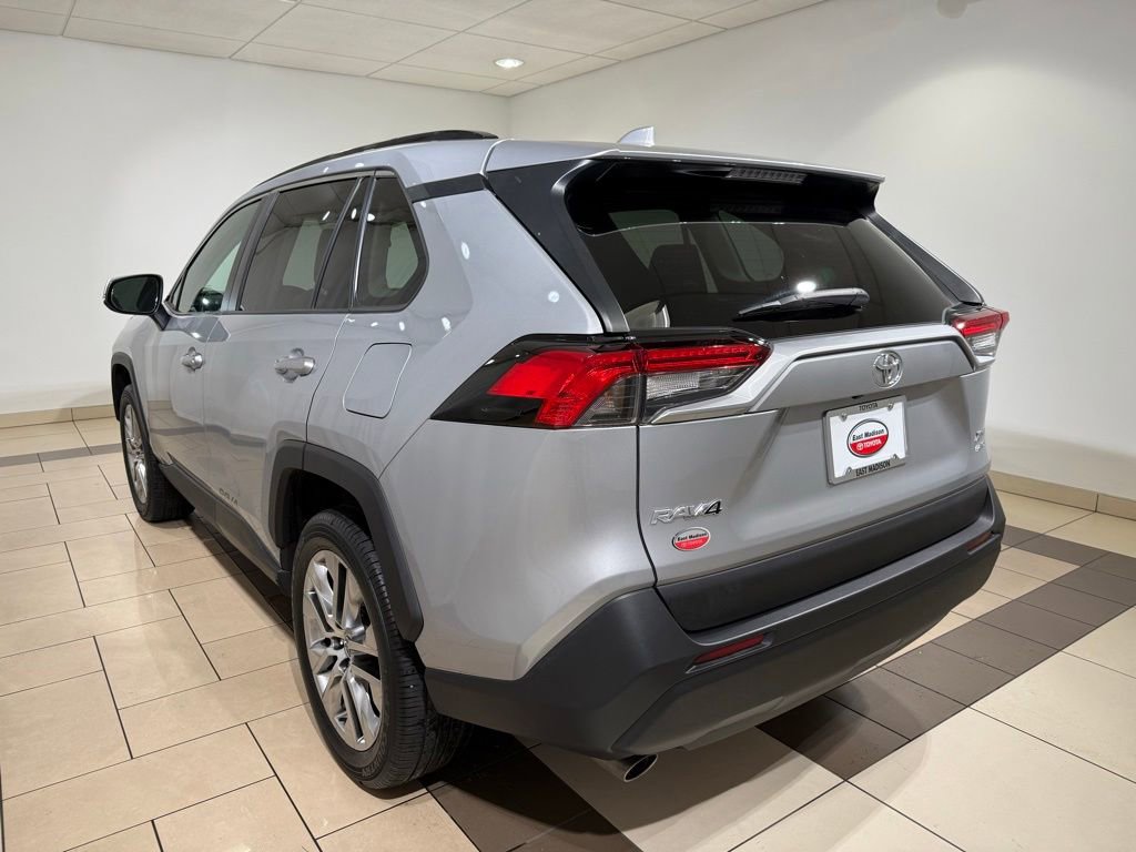 Used 2021 Toyota RAV4 XLE Premium AWD/4WD image 3