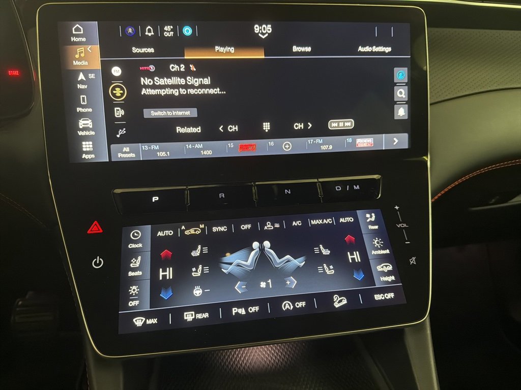 Used 2023 Maserati Grecale Trofeo image 17