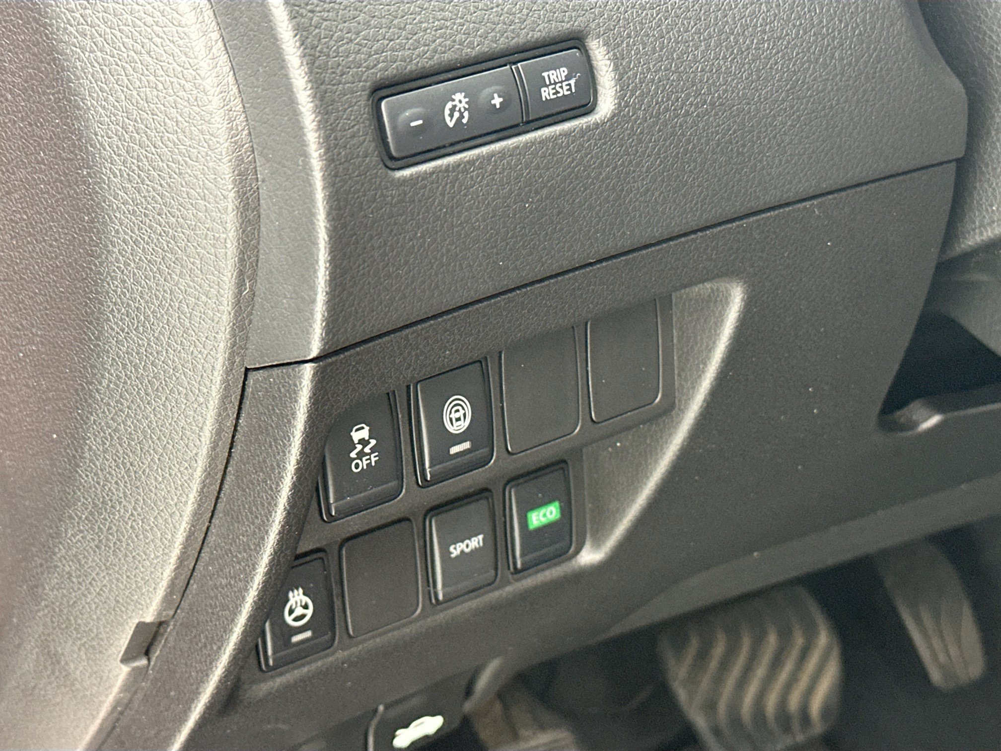 Used 2022 Nissan Rogue Sport SV FWD image 10