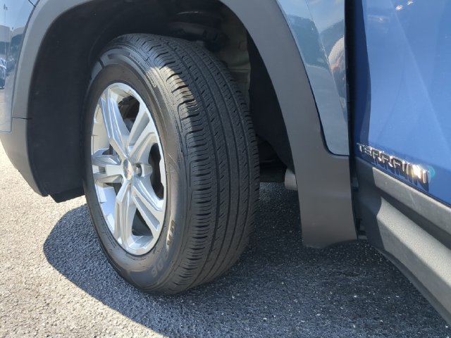 Used 2024 GMC Terrain SLE AWD/4WD image 36