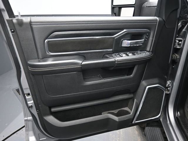Used 2024 RAM 3500 Laramie w/ Night Edition image 16