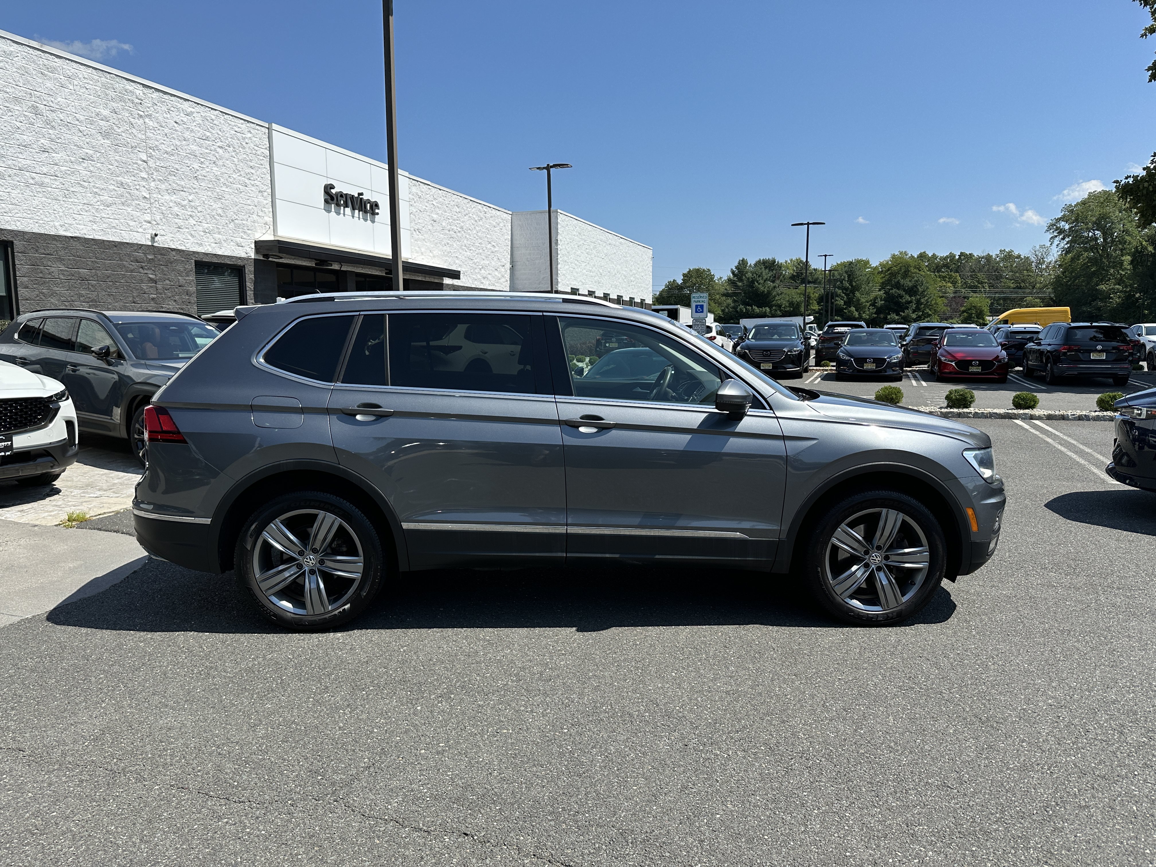 Used 2020 Volkswagen Tiguan SEL AWD/4WD image 13