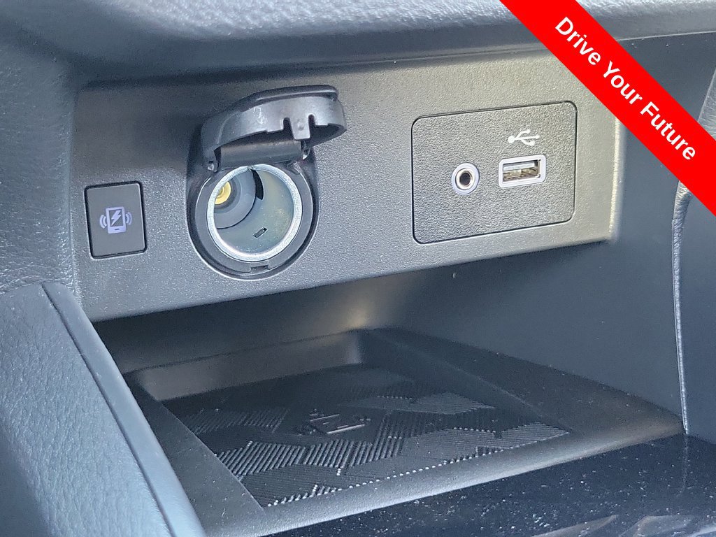 Used 2025 Nissan Versa SV w/ Trunk Package FWD image 12