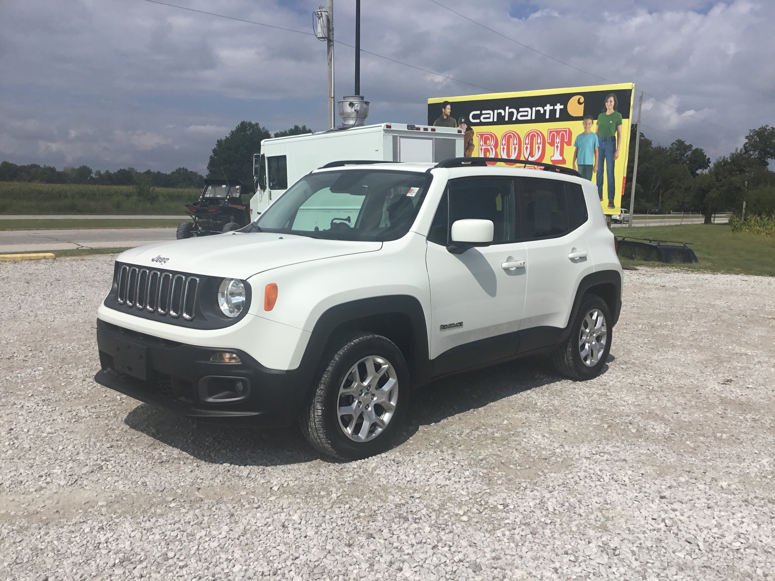 Used 2017 Jeep Renegade Latitude AWD/4WD image 7
