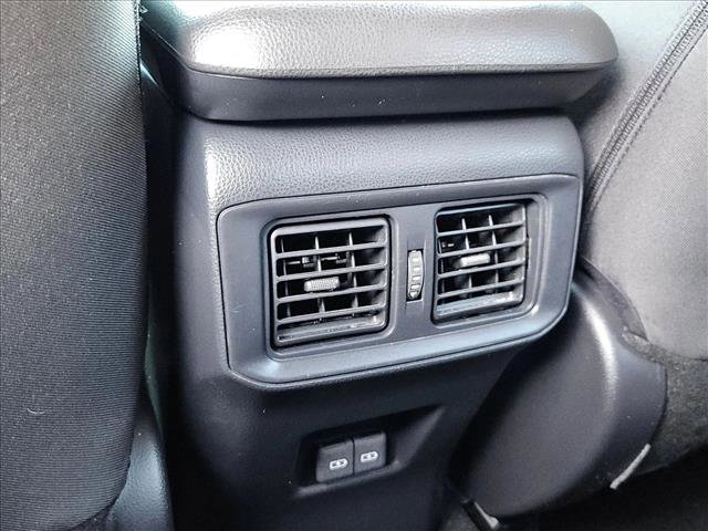 Used 2024 Toyota RAV4 SE image 16