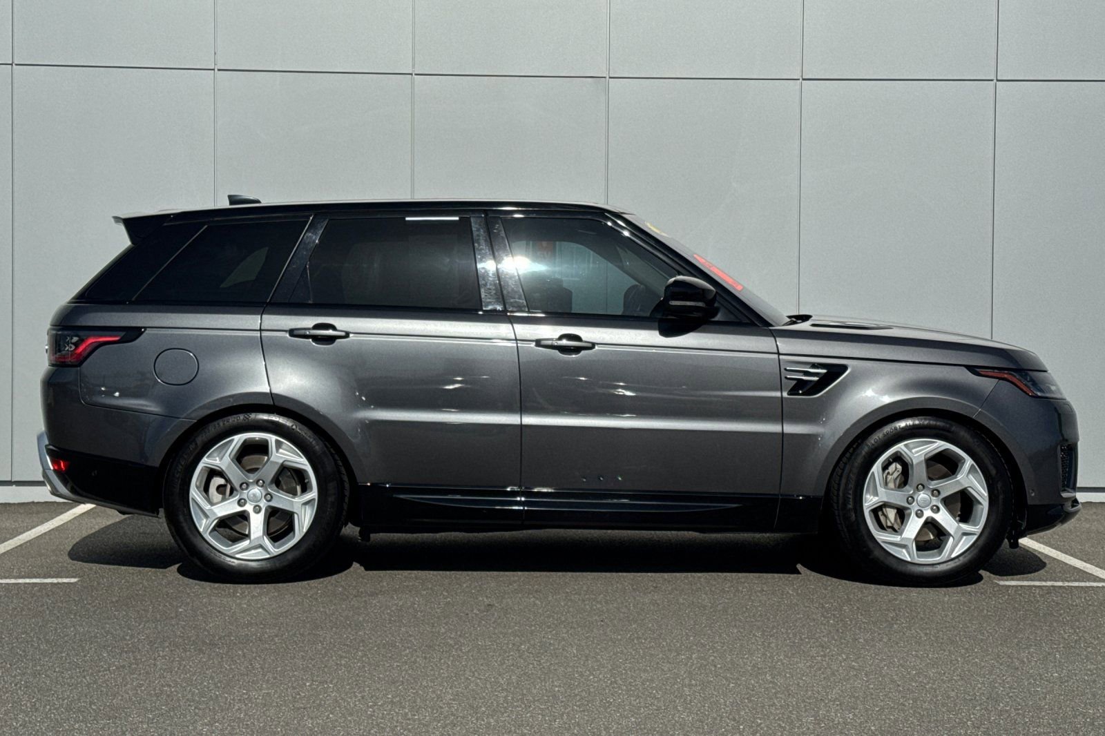 Used 2019 Land Rover Range Rover Sport HSE AWD/4WD image 6