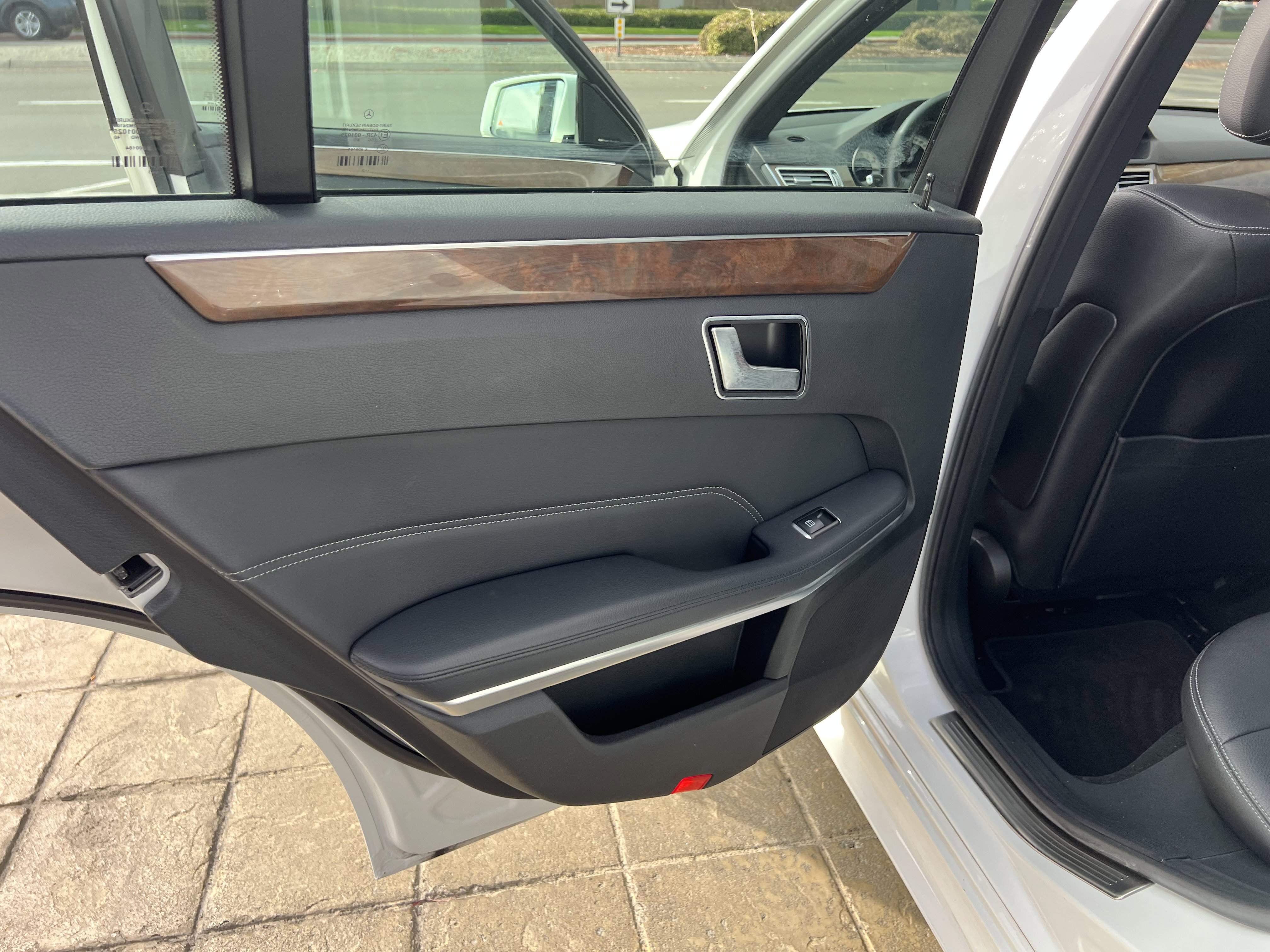 Used 2014 Mercedes-Benz E 350 Sedan w/ Premium 1 Package image 29