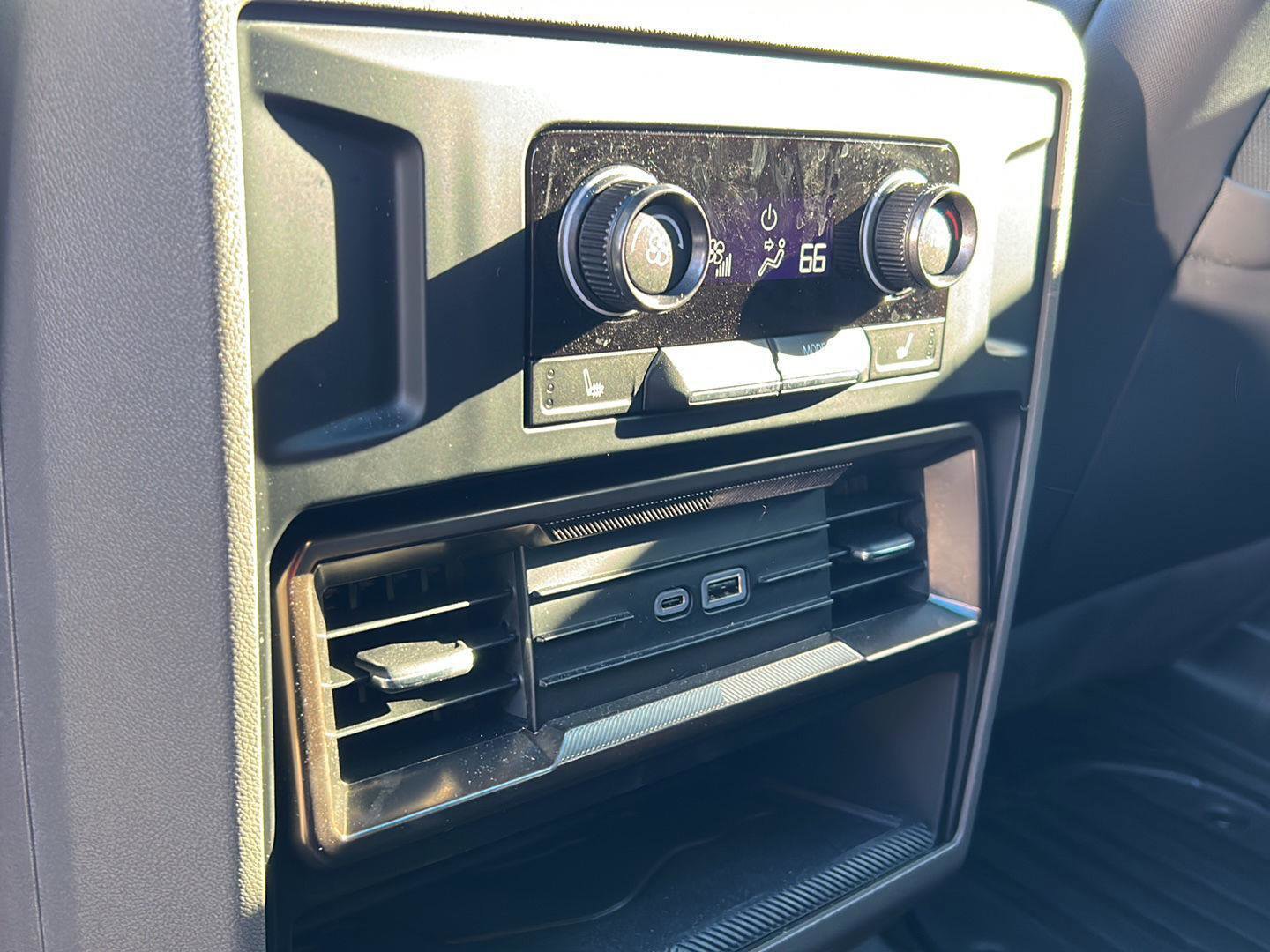 Used 2024 GMC Hummer EV 2X image 28