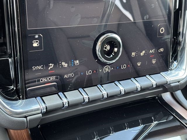 New 2026 GMC Yukon XL Denali image 32